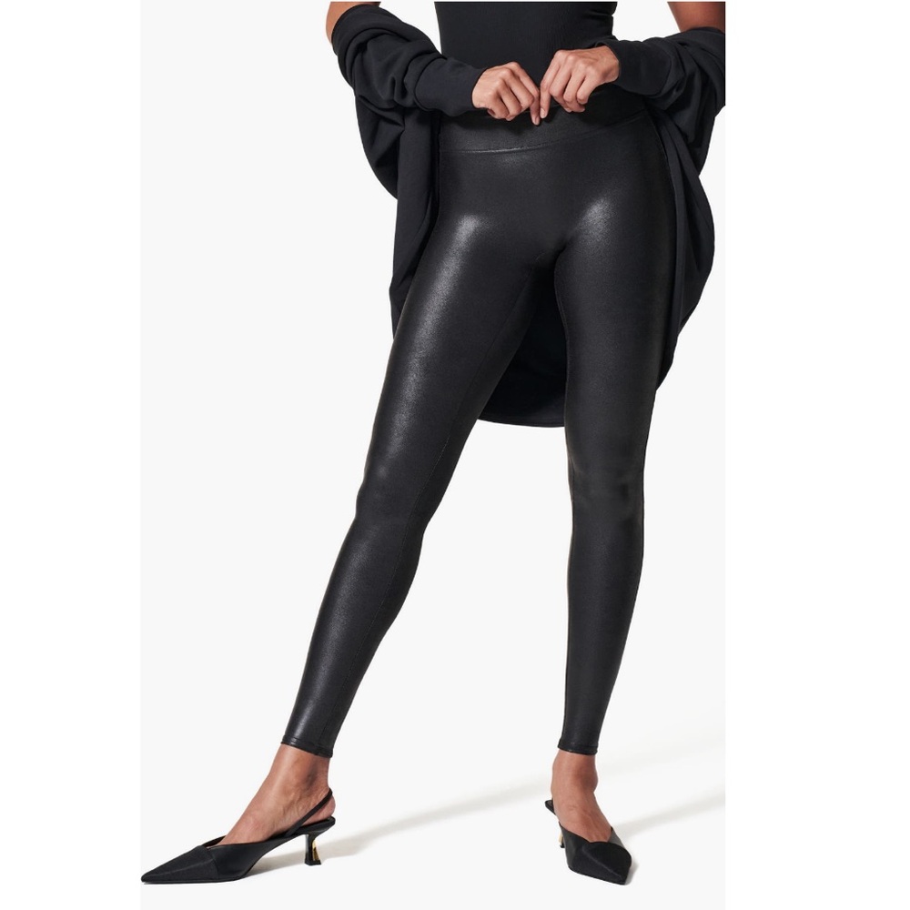 Spanx Faux Leather Leggings in Very Black Size Small Petite